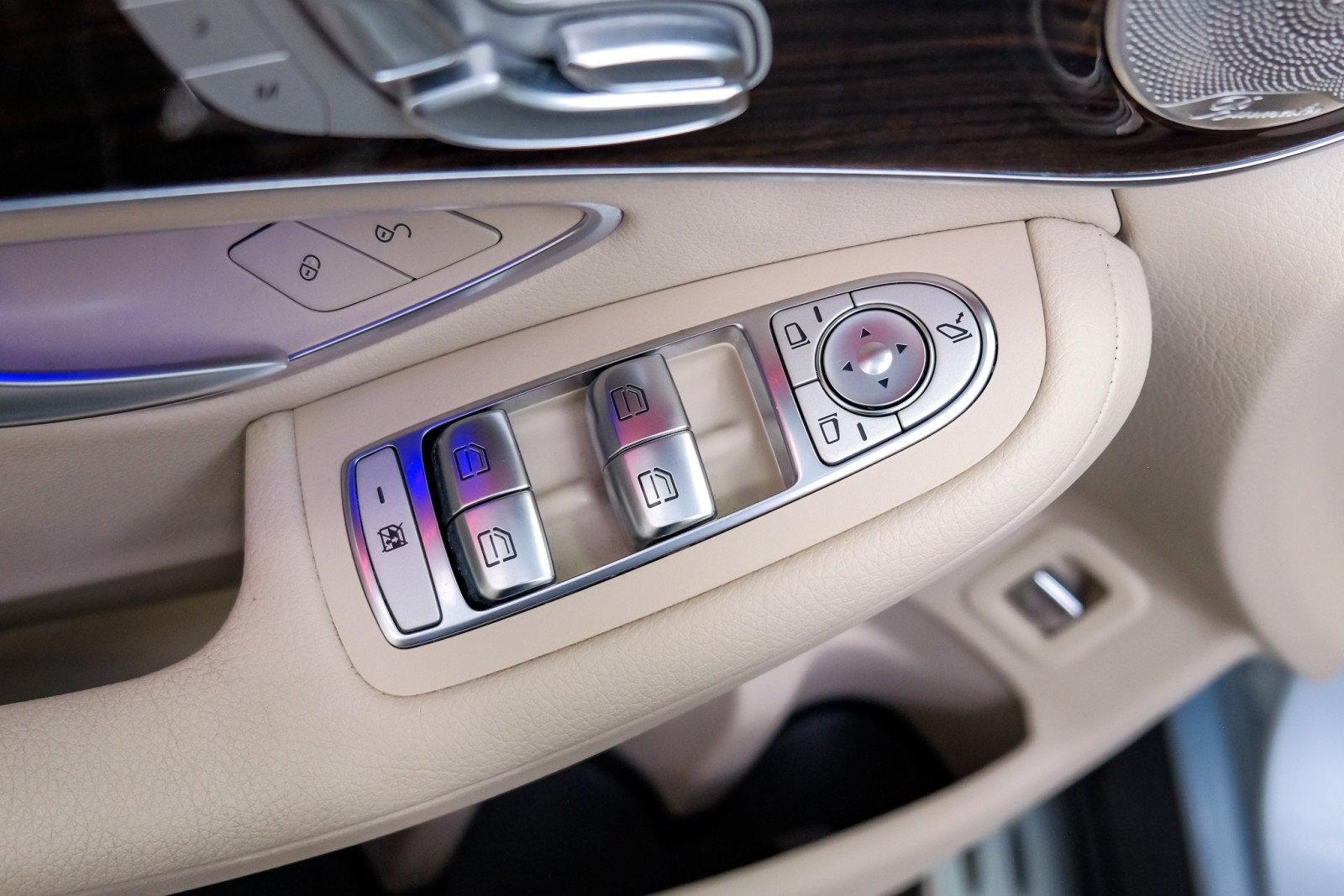 2021 Mercedes-Benz GLC 300 MultimediaPkg DrvrAsstPkg PanoRoof Boards Burm 45