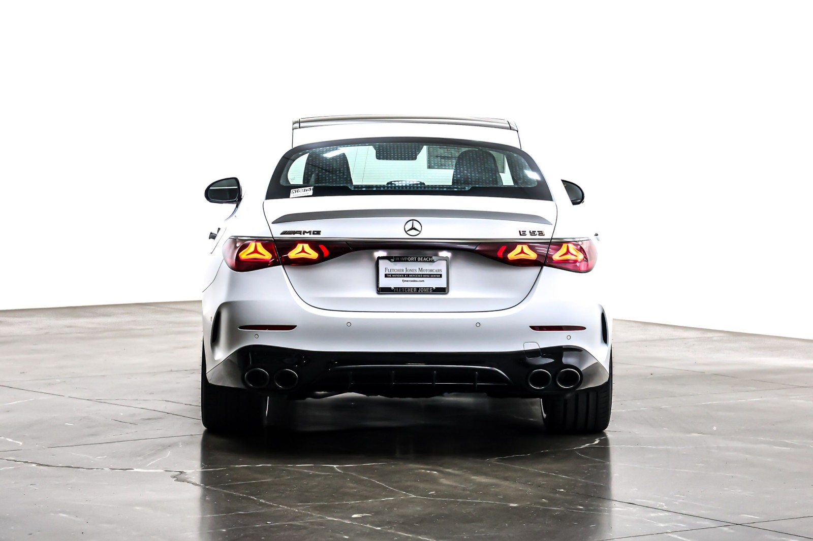 New 2026 MANUFAKTUR Moonlight White Magno Mercedes-Benz AMG® E 53 E image 3