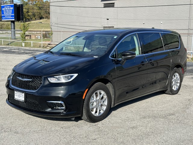 2023 Chrysler Pacifica Touring L 7