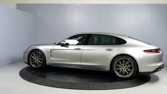 2018 Porsche Panamera 4S Executive 4