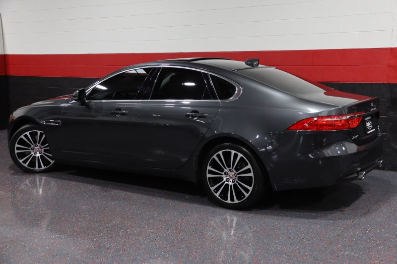 2016 Jaguar XF 35t Prestige AWD 4dr Sedan in , 