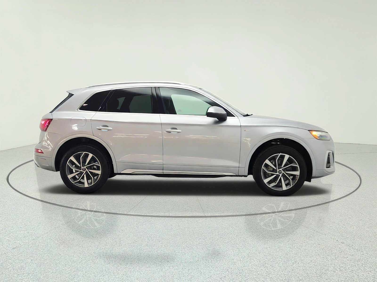 Used 2023 Florett Silver Metallic Audi S line Premium Plus image 4