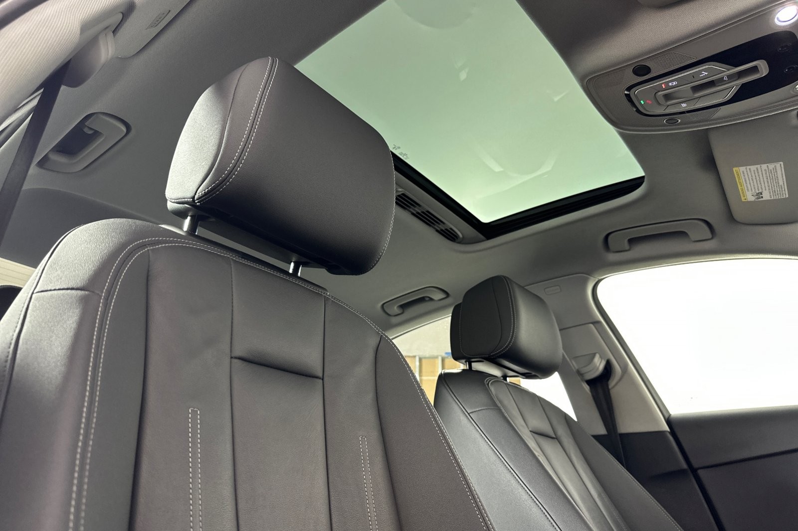 Used 2023 Brilliant Black Audi Premium 40 TFSI quattro image 15