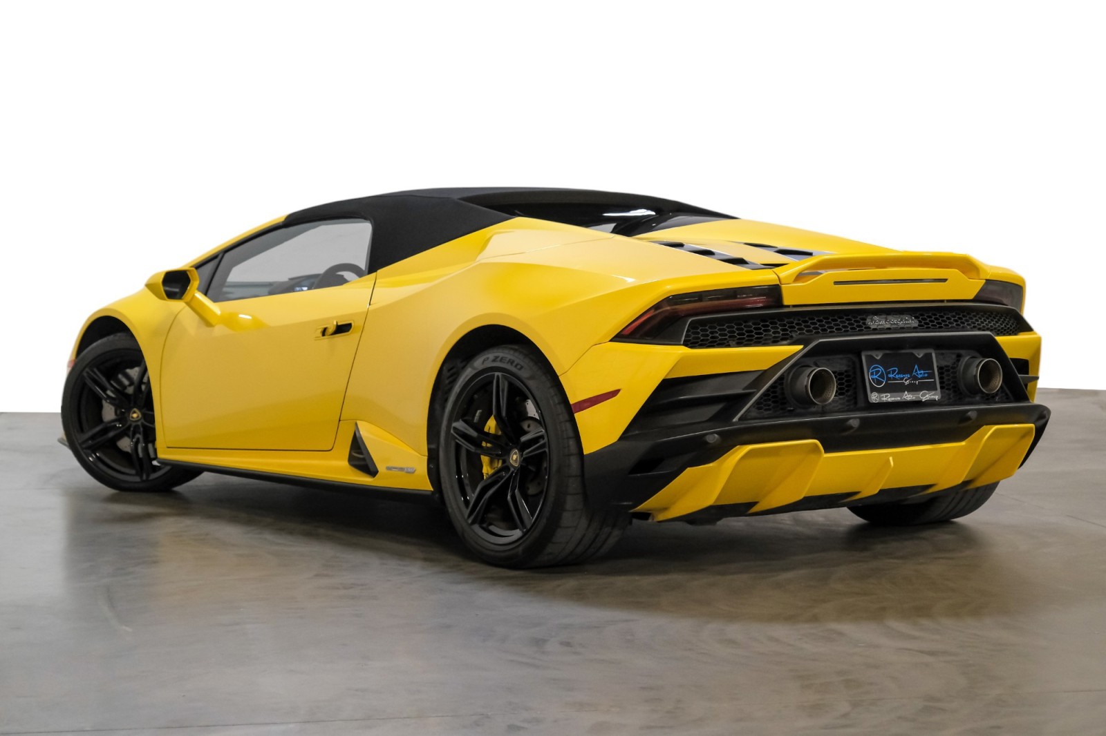 2021 Lamborghini Huracan EVO Spyder SportSeats 19Alloys BiColorLeatherPkg 8