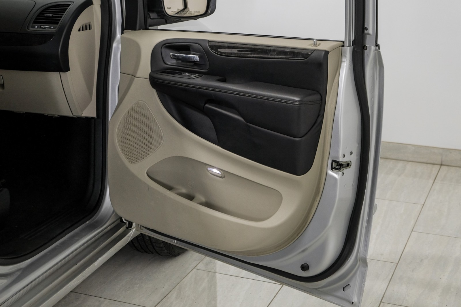 2012 Dodge Grand Caravan SXT AUTOMATIC DUAL CLIMATE CONTROL POWER LIFTGATE  35