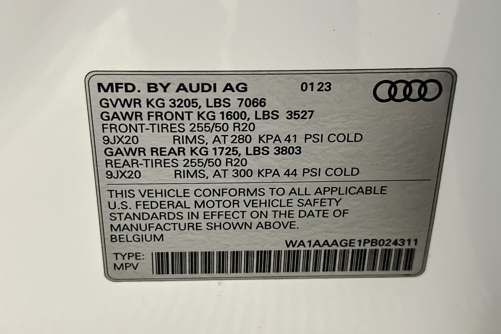 Used 2023 Glacier White Metallic Audi Premium quattro image 27