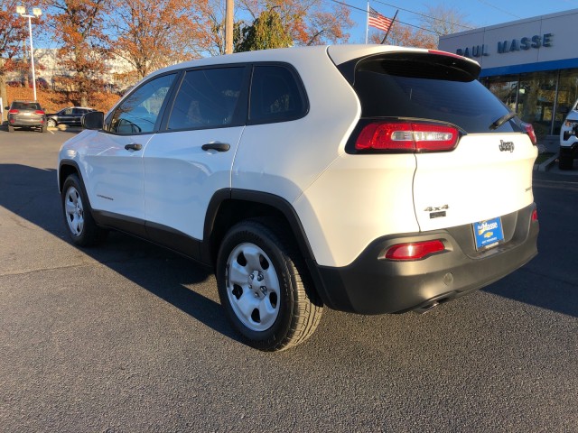 2016 Jeep Cherokee Sport 5