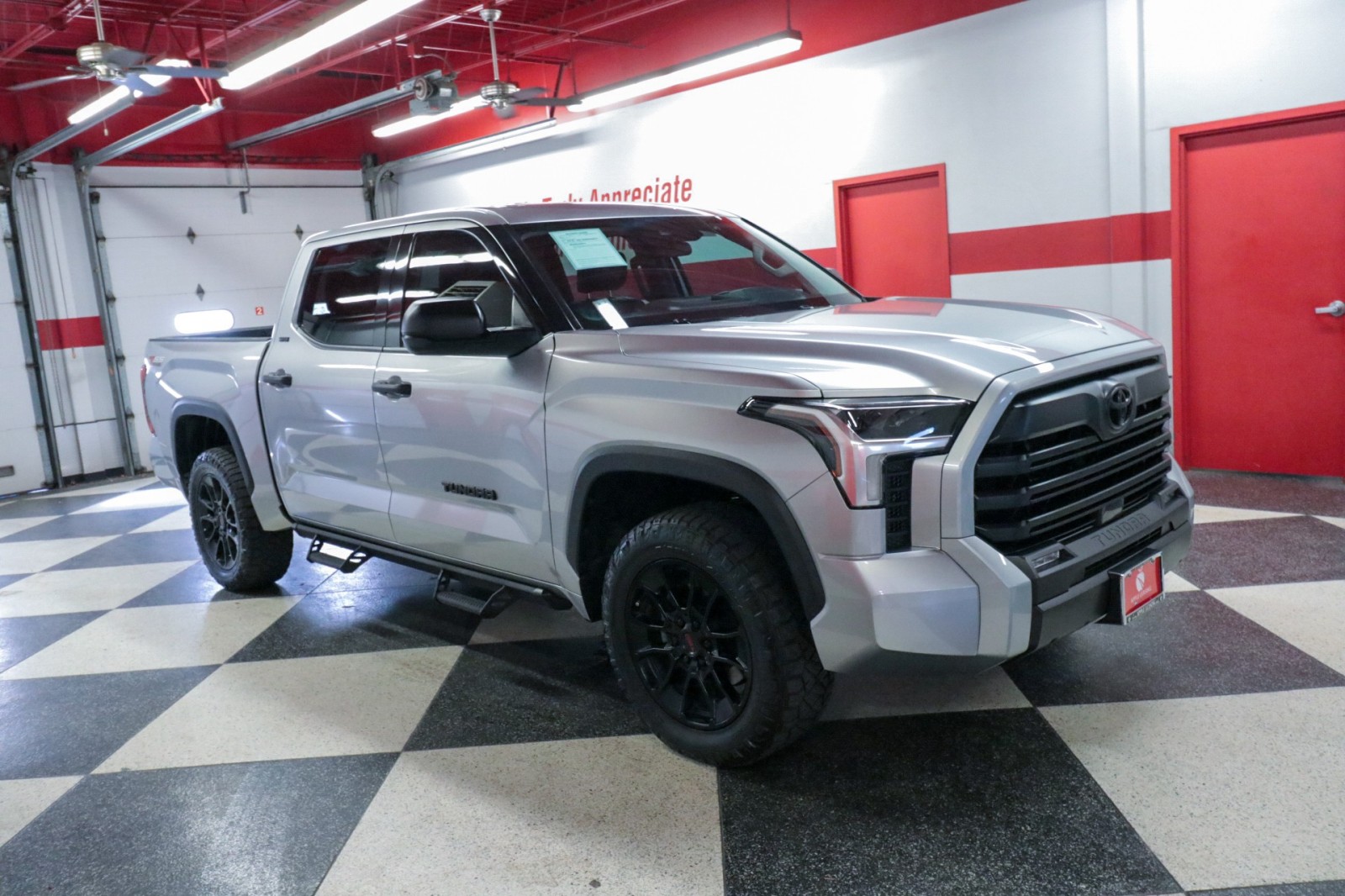Used Car 2022 Toyota Tundra 4wd  Sr5 For Sale Under $50,000 In Austin, Texas
