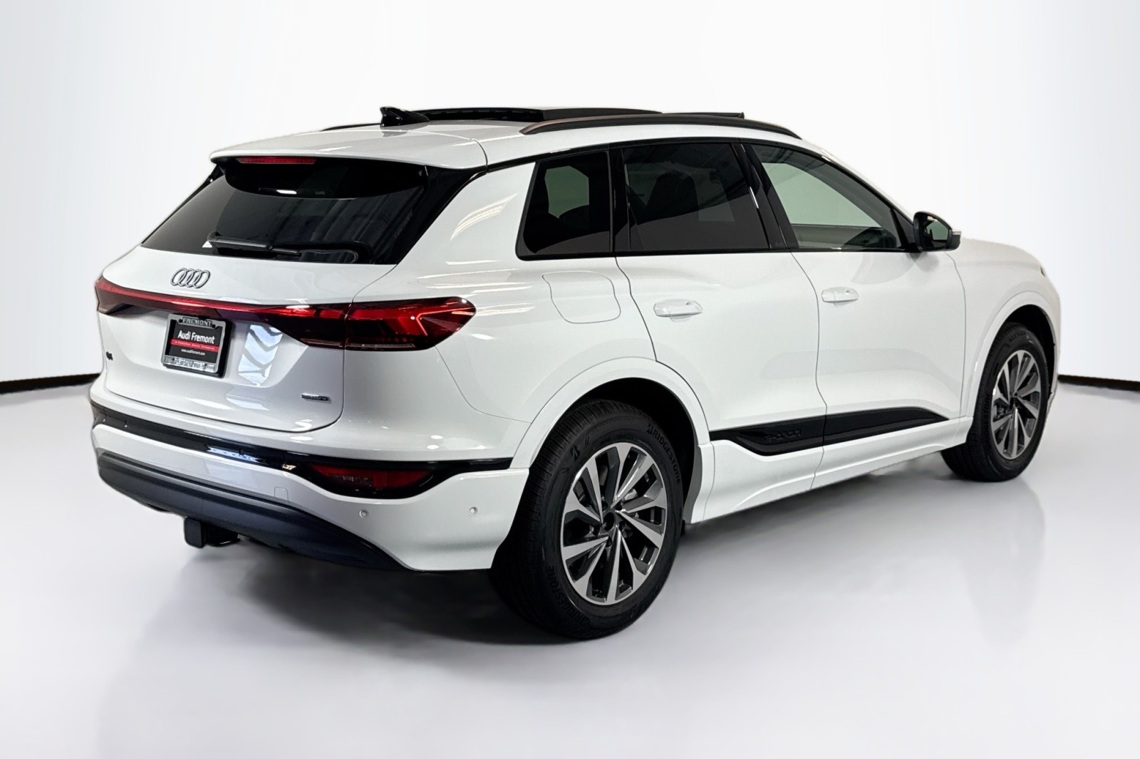 New 2025 Glacier White Metallic Audi Premium Plus quattro image 5