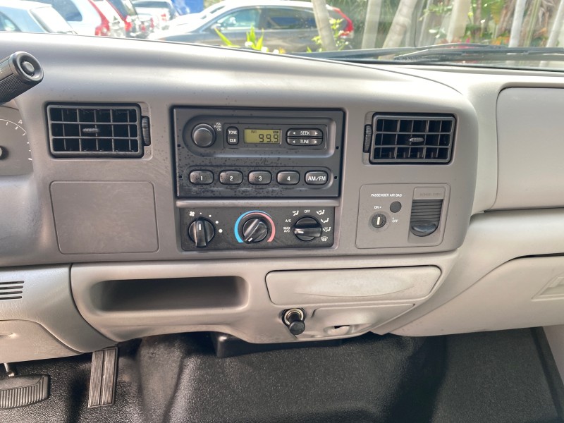2001 Ford Super Duty F-350 DRW XL 1 OWNER LOW MILES 14,269 in , 