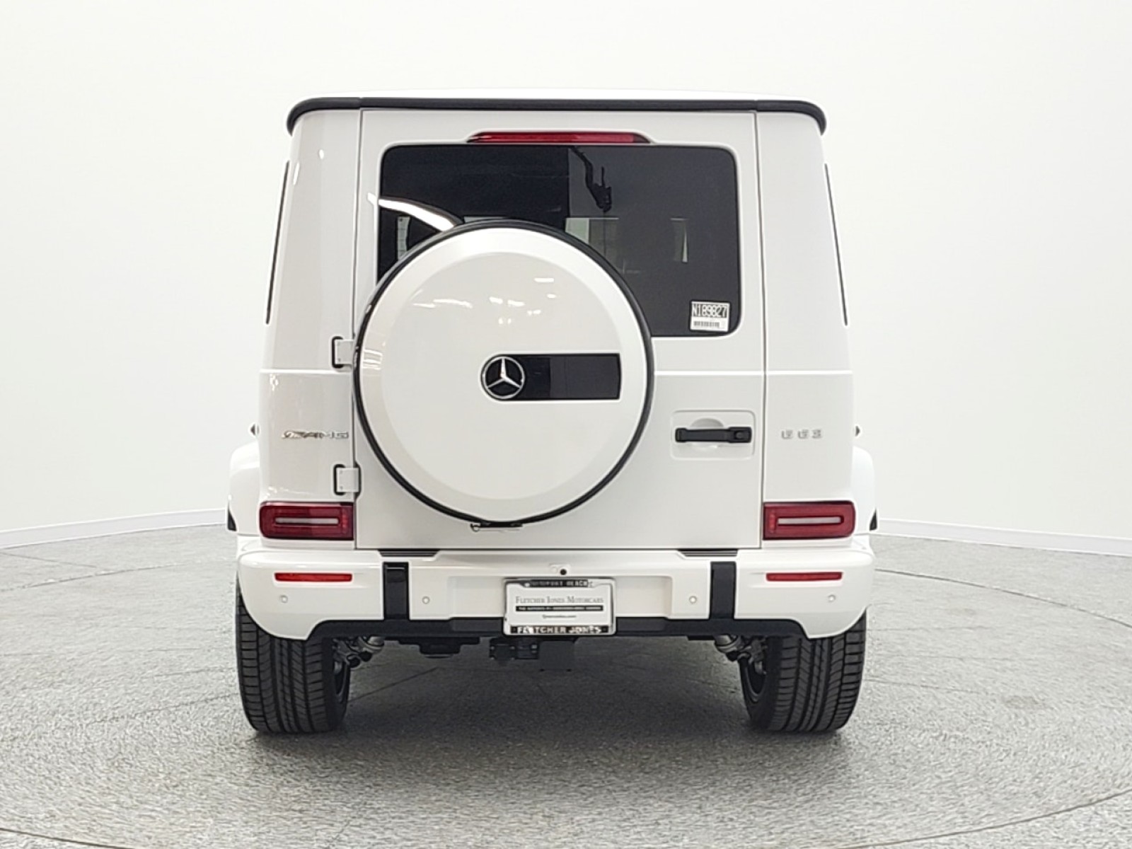 New 2026 MANUFAKTUR Moonlight White Metallic Mercedes-Benz AMG® G 63 image 6