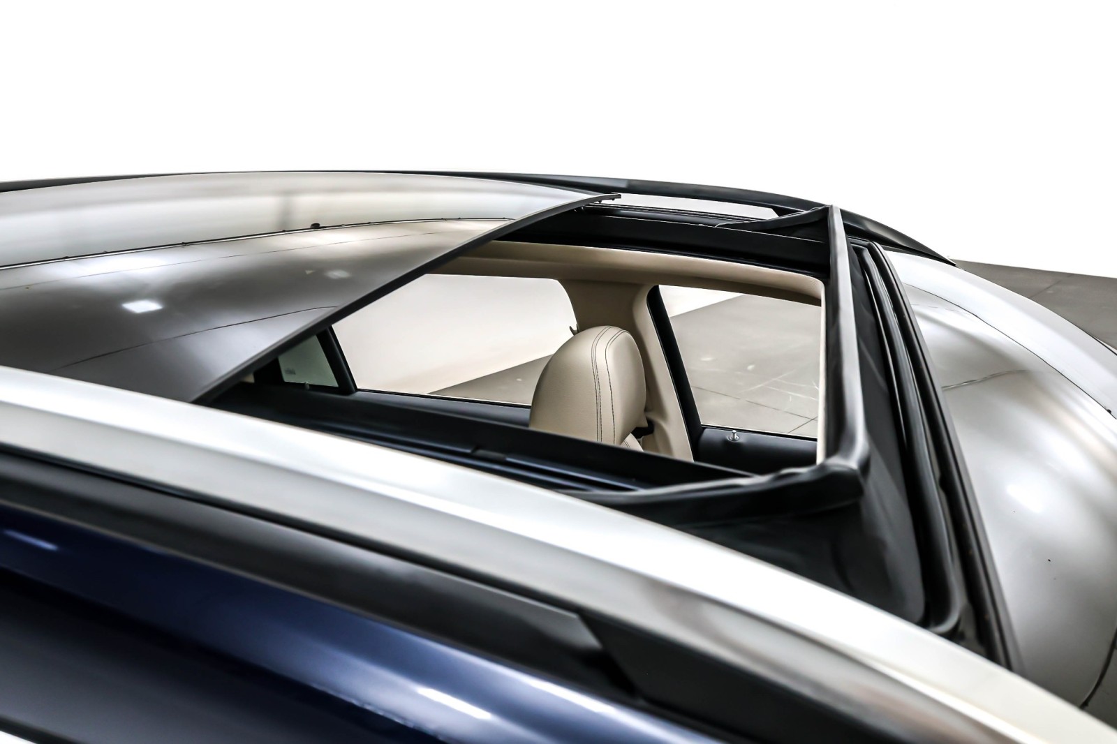 Used 2022 Lunar Blue Metallic Mercedes-Benz GLS 450 4MATIC® SUV image 21