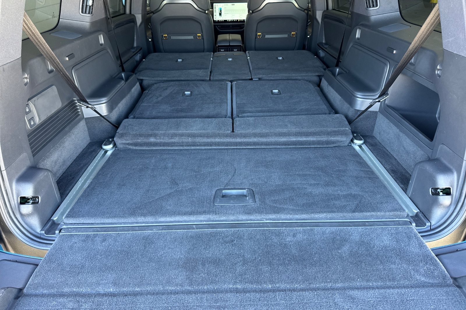 Used 2025 BLUE Rivian Adventure image 15