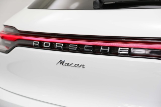 2023 Porsche Macan  11