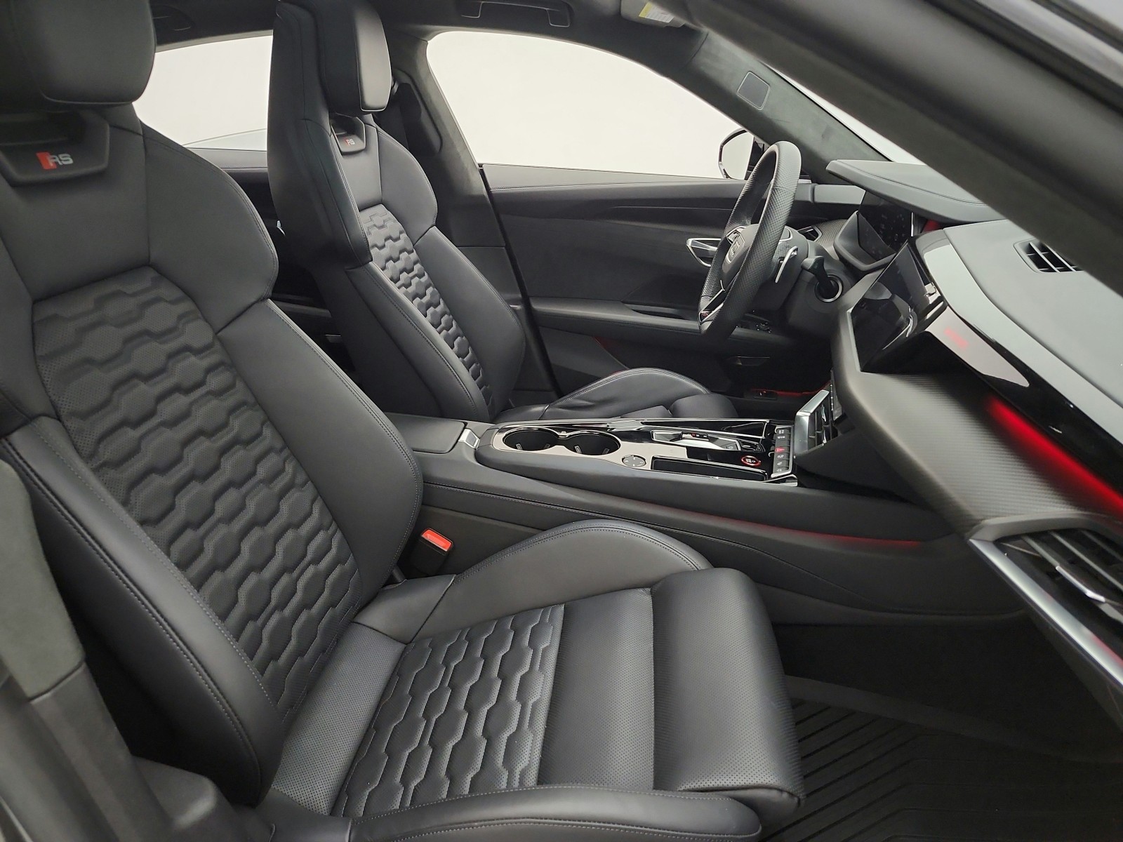 Used 2024 Daytona Gray Pearl Effect Audi quattro image 19