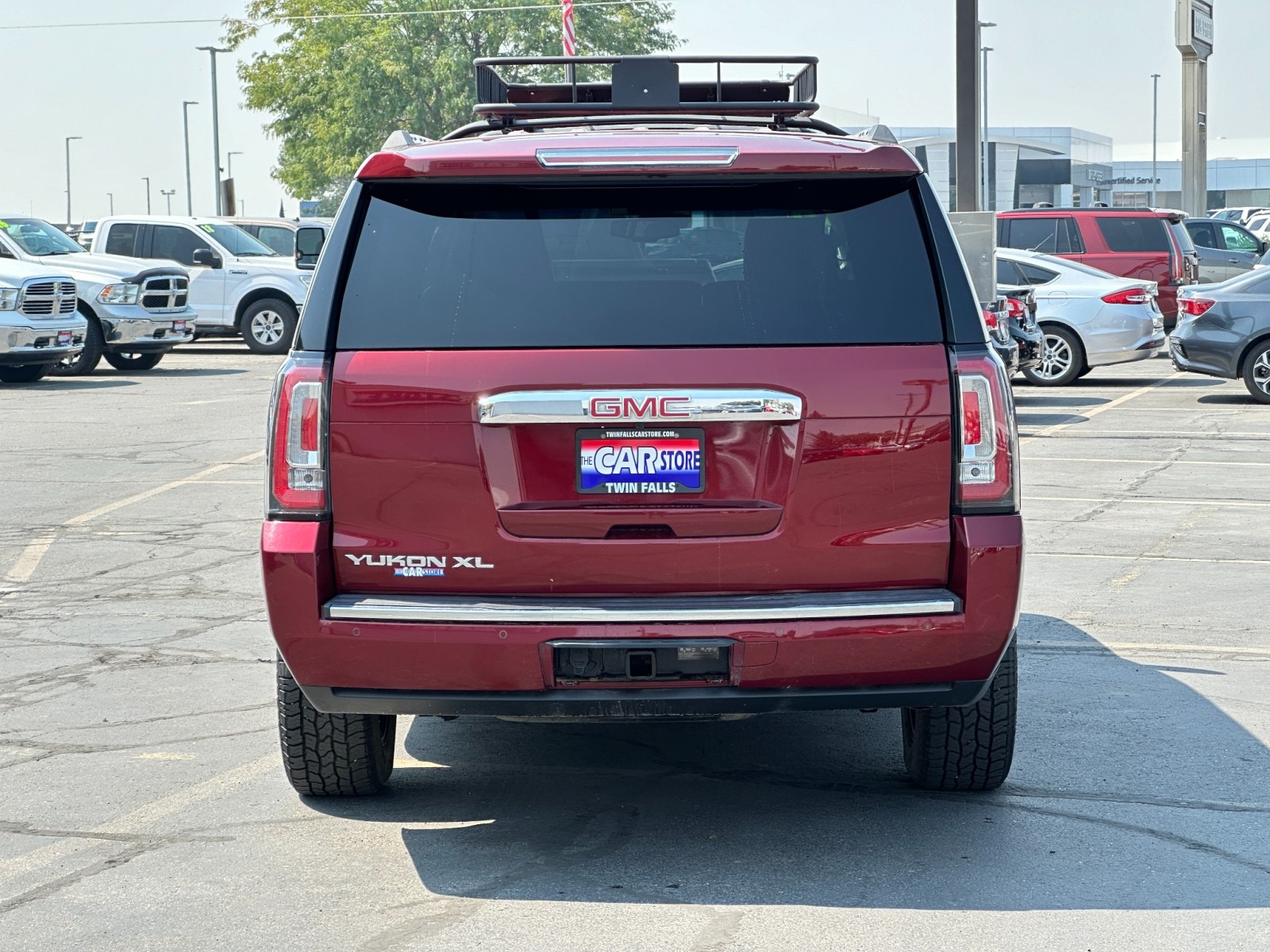 2016 GMC Yukon XL Denali 8