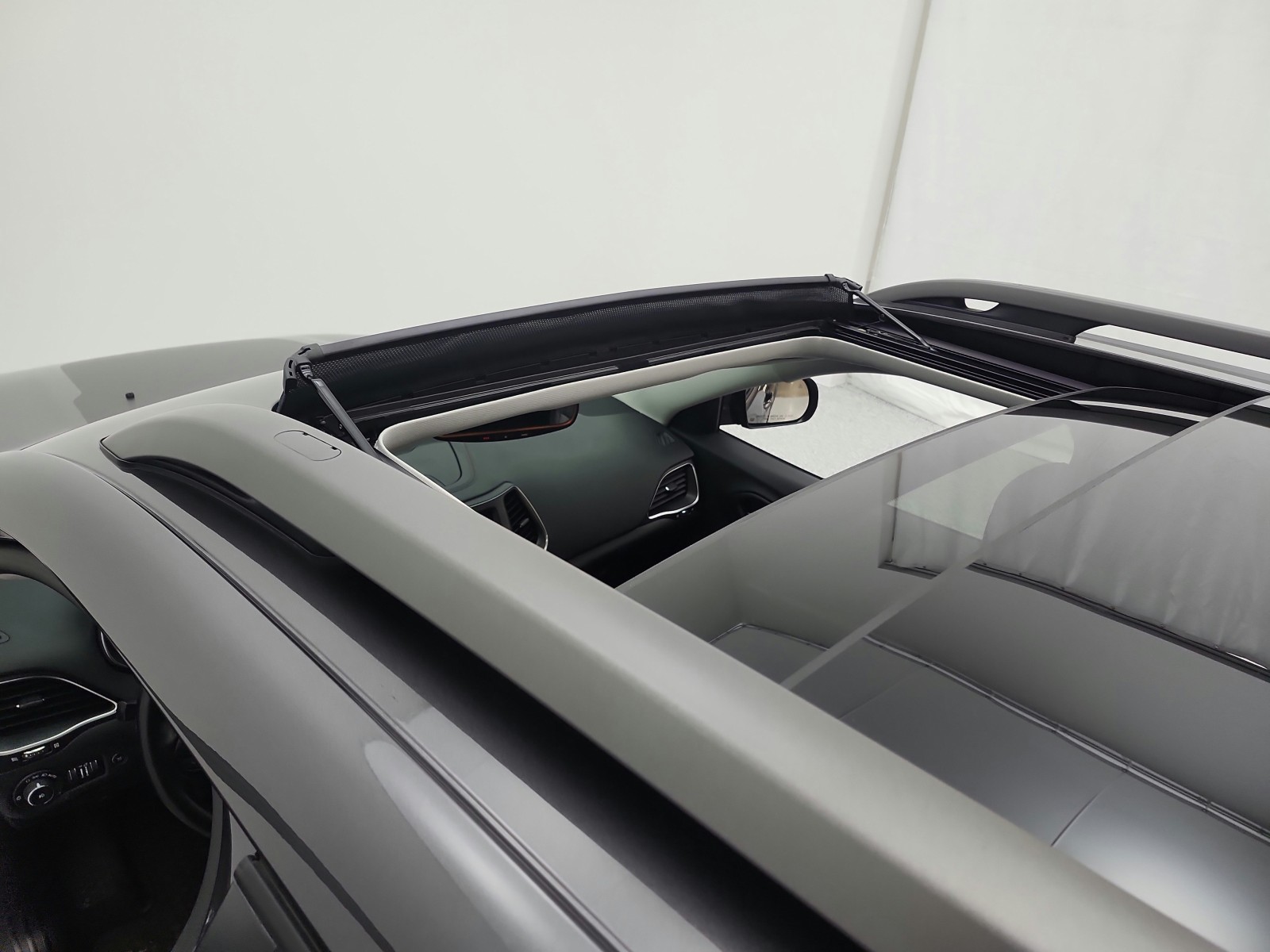 Used 2020 Granite Crystal Metallic Clearcoat Jeep Trailhawk Elite 4x4 image 14