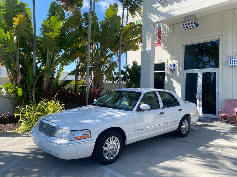 2005 Mercury Grand Marquis GS LOW MILES 49,348 in , 