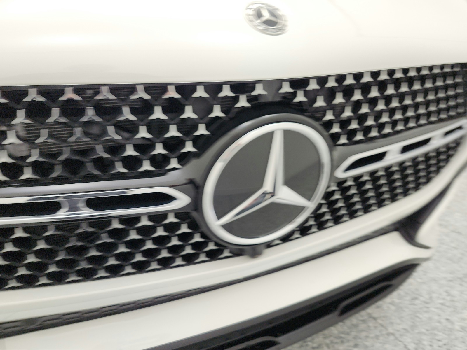 New 2026 Polar White Mercedes-Benz GLE 450 image 14