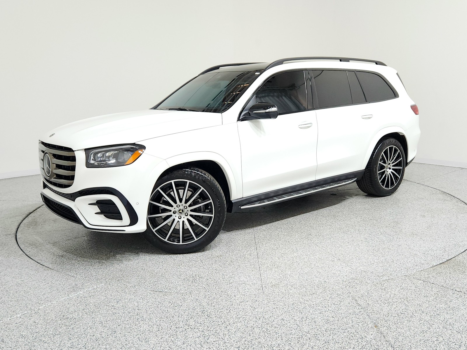 2024 Mercedes-Benz GLS Base's photo