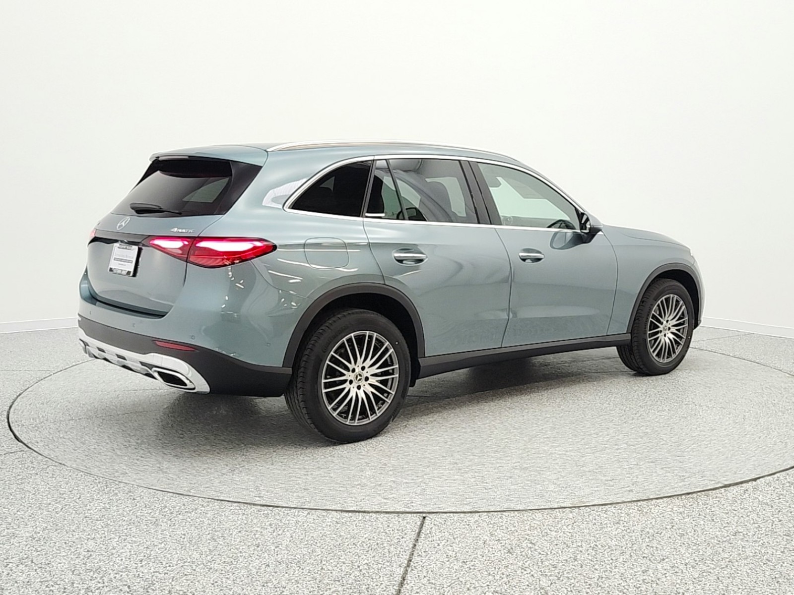 New 2026 Verde Silver Metallic Mercedes-Benz GLC 300 image 5