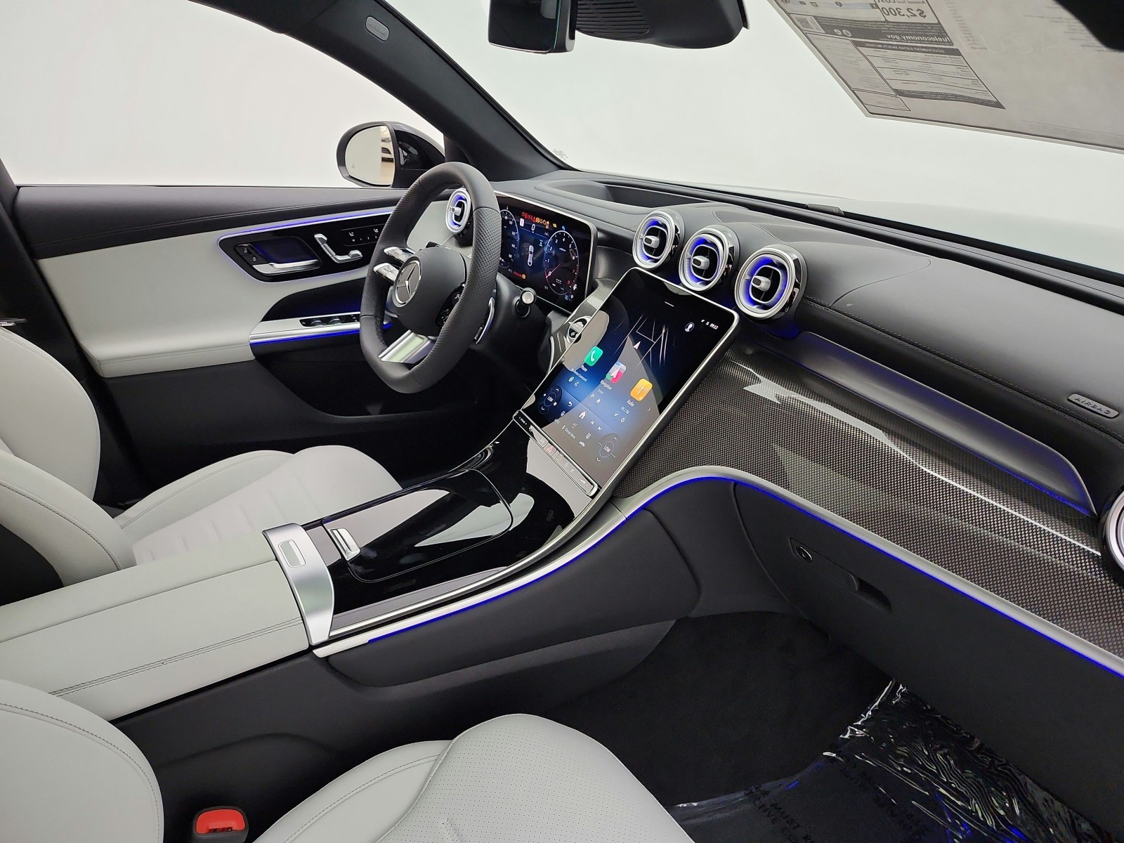 New 2027 Verde Silver Metallic Mercedes-Benz GLC 300 4MATIC® Coupe image 15