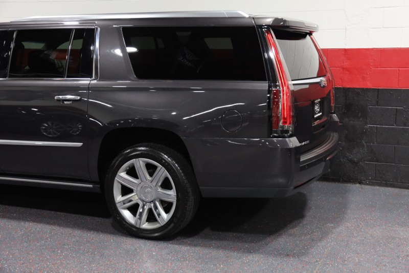 2015 Cadillac Escalade ESV Premium 4WD 4dr Suv in , 