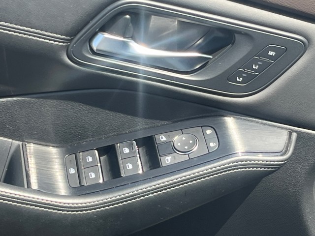NissanRogue24