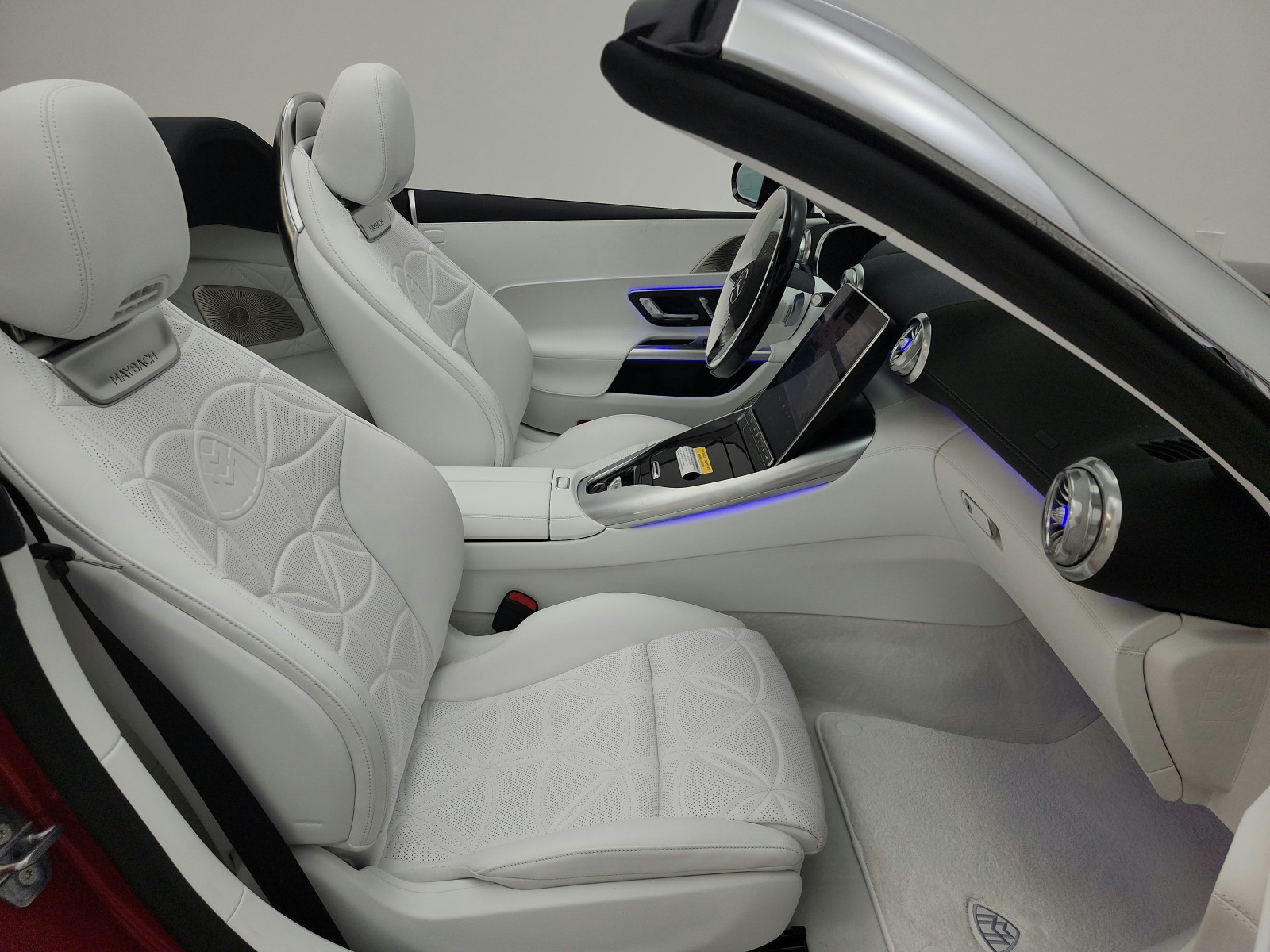 New 2026 MANUFAKTUR Garnet Red Metallic (Red Ambiance) Mercedes-Benz Maybach SL 680 Monogram Series image 16