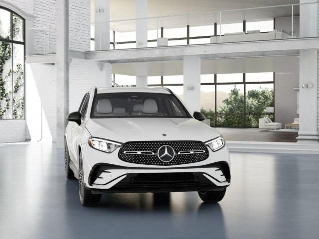 2025 Mercedes-Benz GLC GLC 300 8