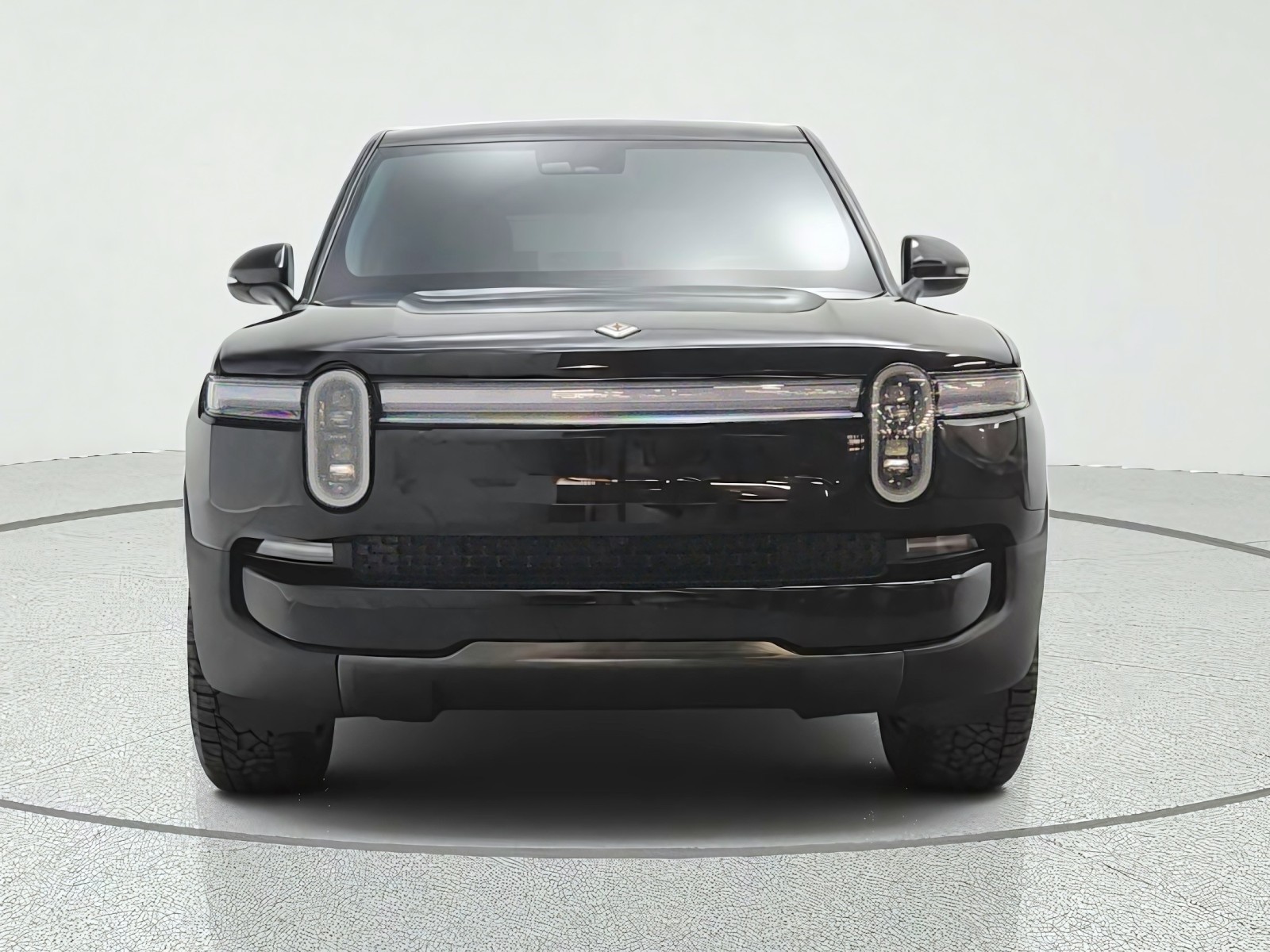 Used 2025 Midnight Rivian Adventure image 2