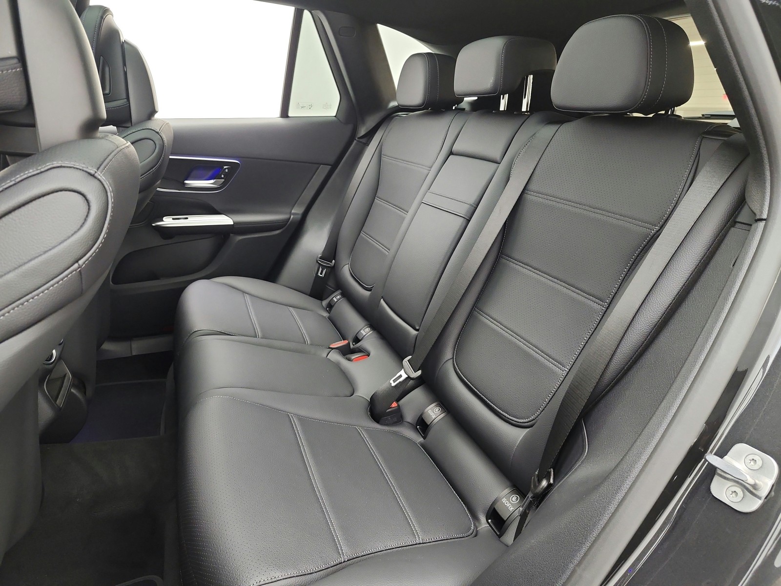 New 2027 Graphite Grey Metallic Mercedes-Benz GLC 300 SUV image 11