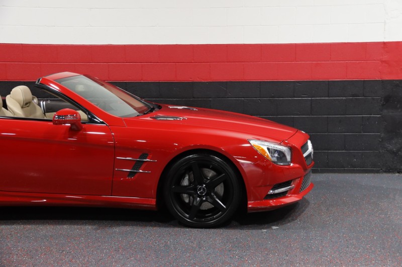 2013 Mercedes-Benz SL550 AMG Sport 2dr Convertible in , 