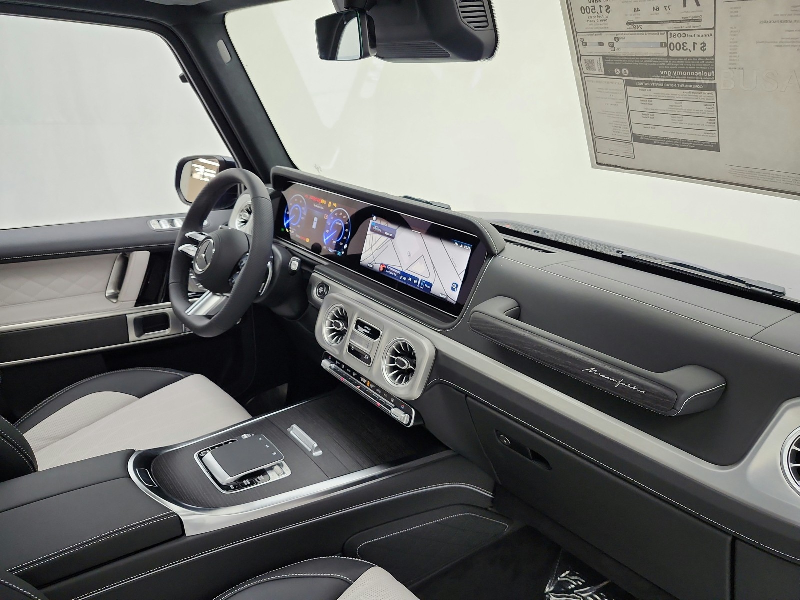 New 2027 MANUFAKTUR Exclusive Brilliant Blue Magno Mercedes-Benz G 580e SUV image 14