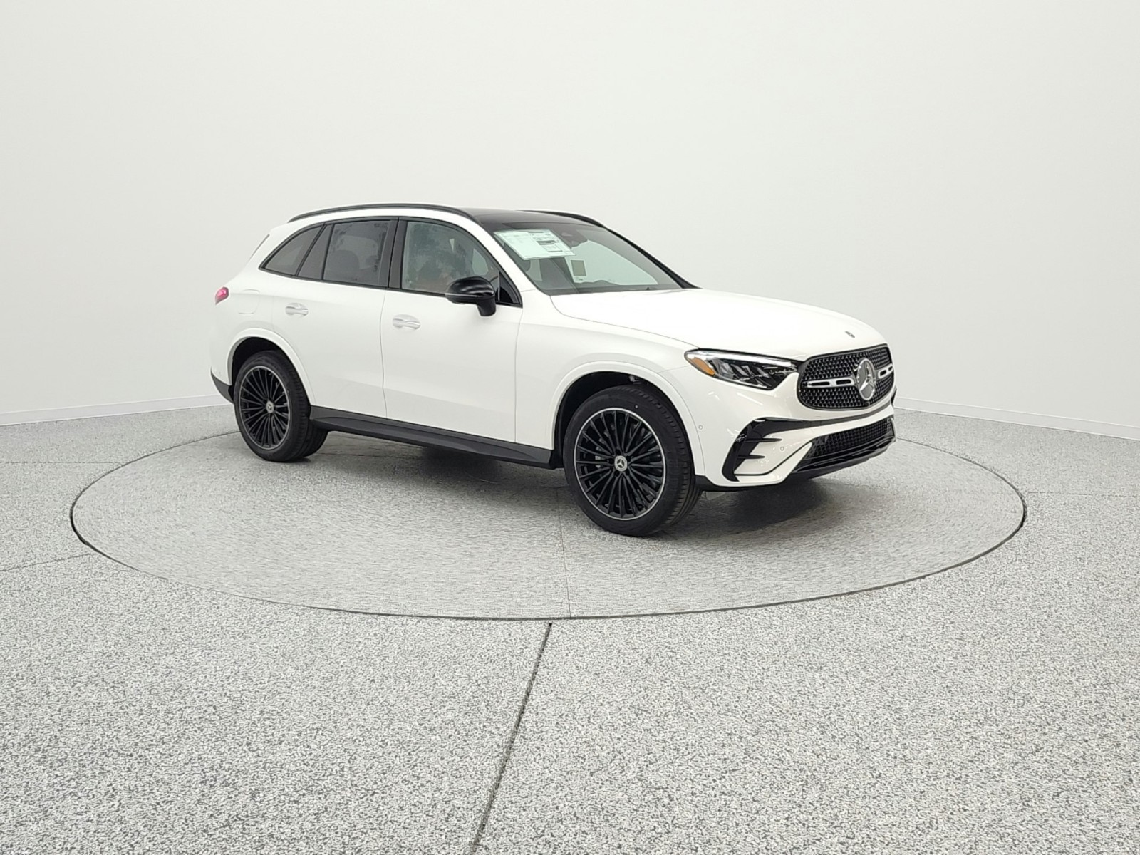 New 2026 Polar White Mercedes-Benz GLC 300 image 3