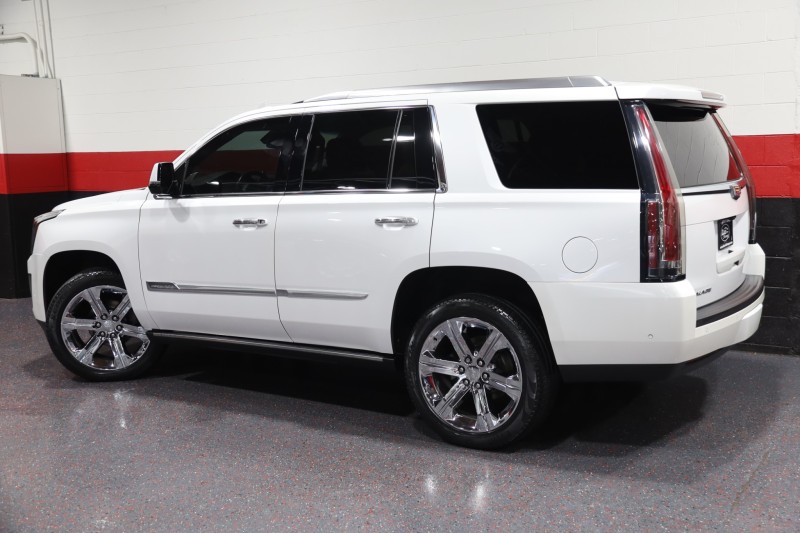 2017 Cadillac Escalade Premium Luxury 4WD 4dr Suv in , 