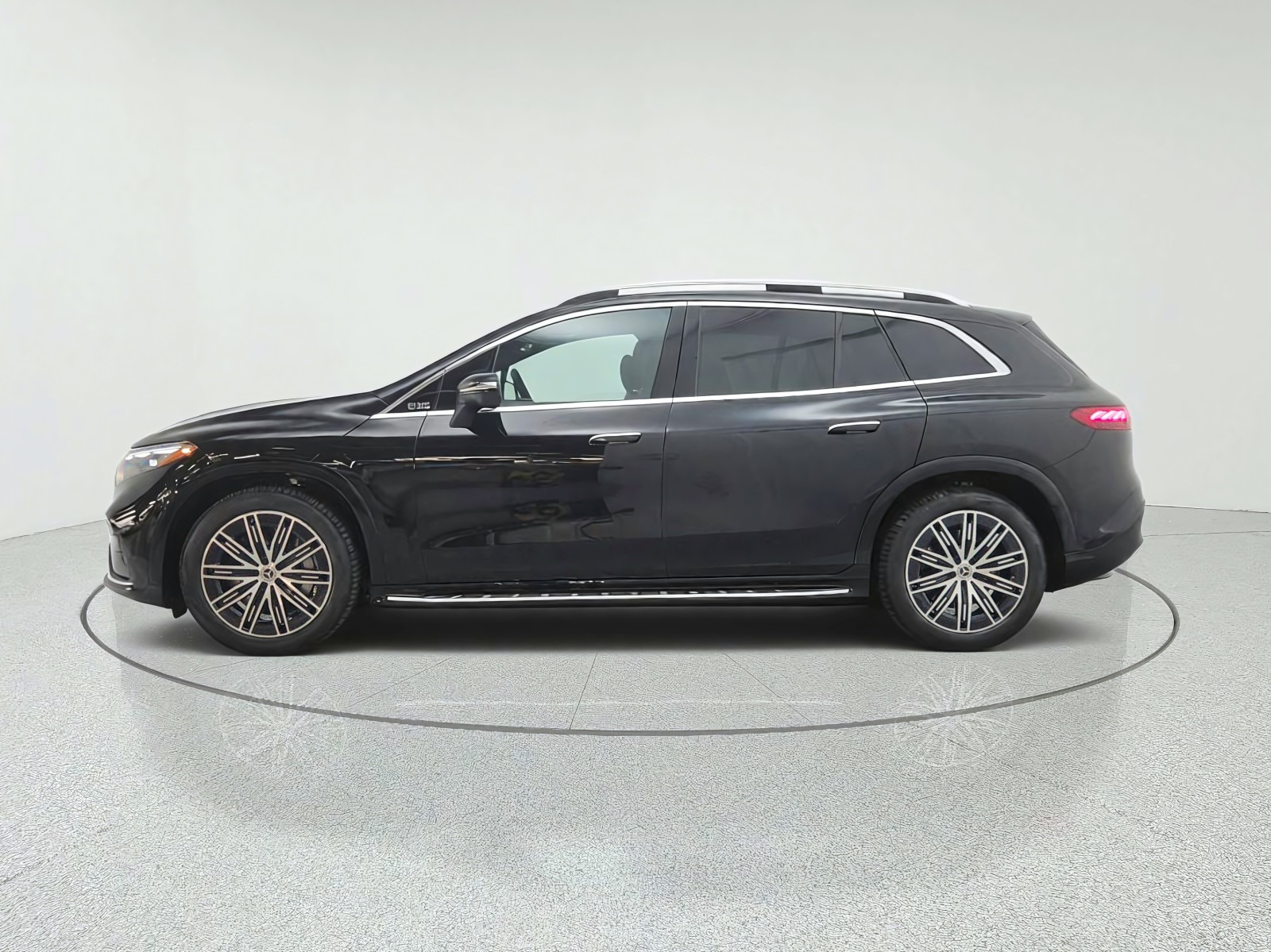 New 2027 Obsidian Black Metallic Mercedes-Benz EQS 400 4MATIC® SUV image 8