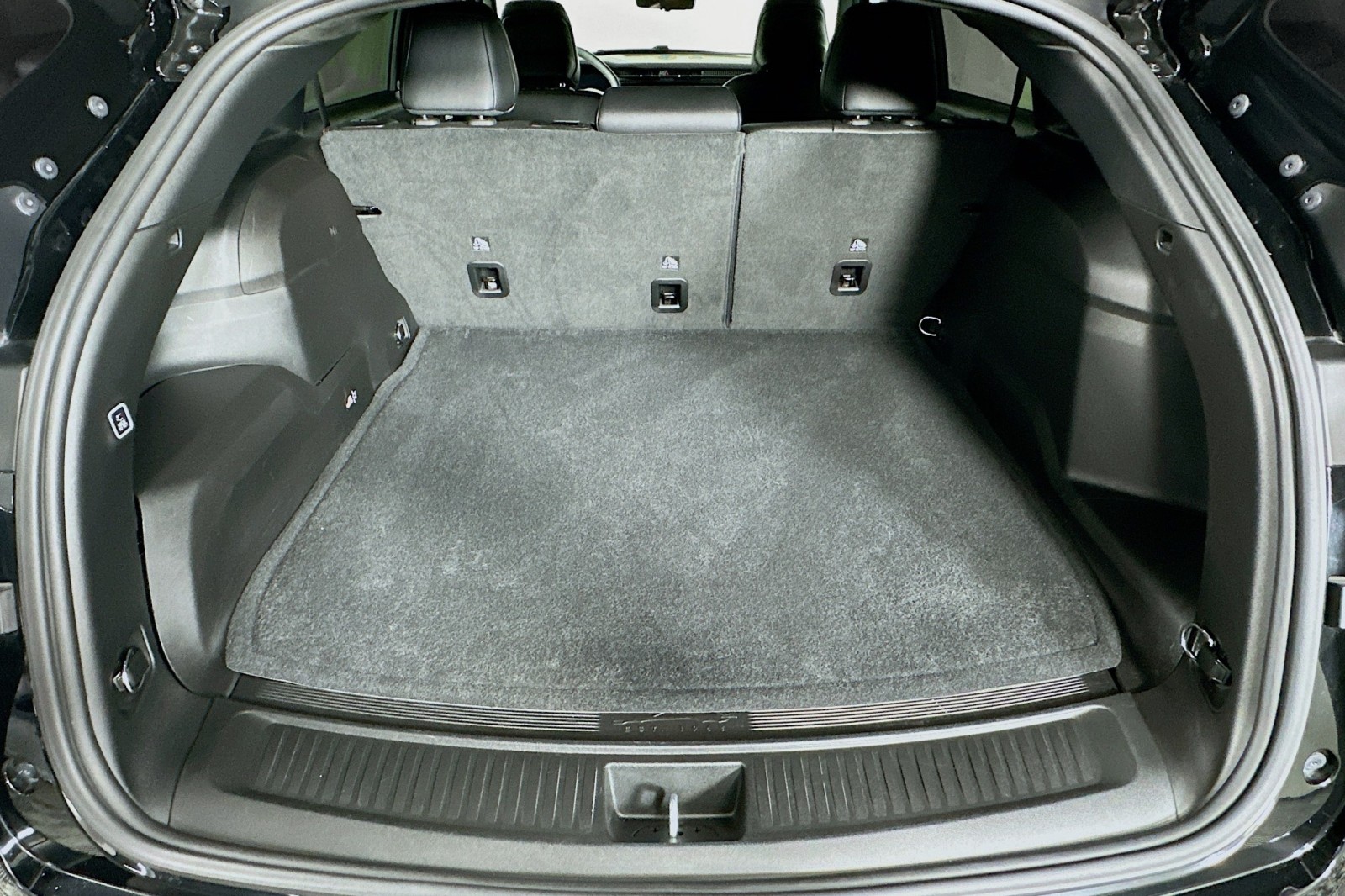 Used 2024 Diamond Black Crystal Pearlcoat Jeep Launch Edition image 22