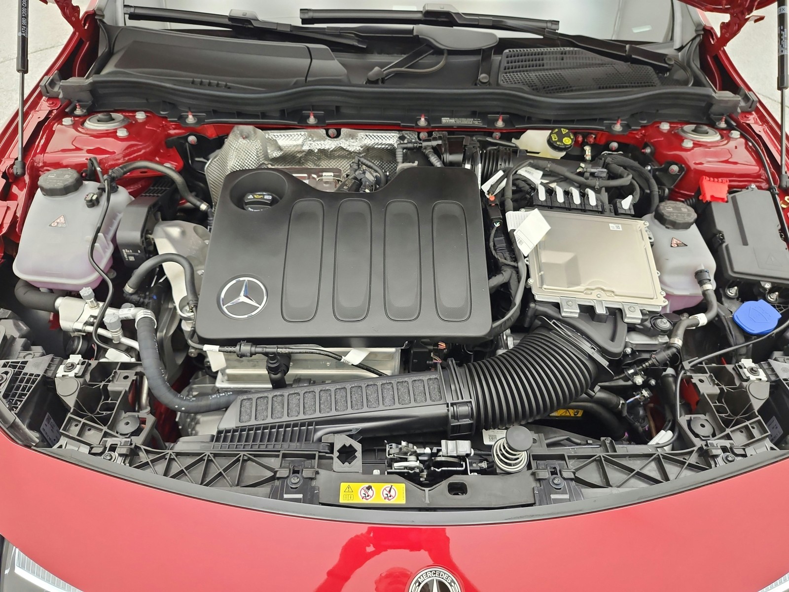 New 2027 MANUFAKTUR Patagonia Red Mercedes-Benz CLA 220 Hybrid FWD image 12