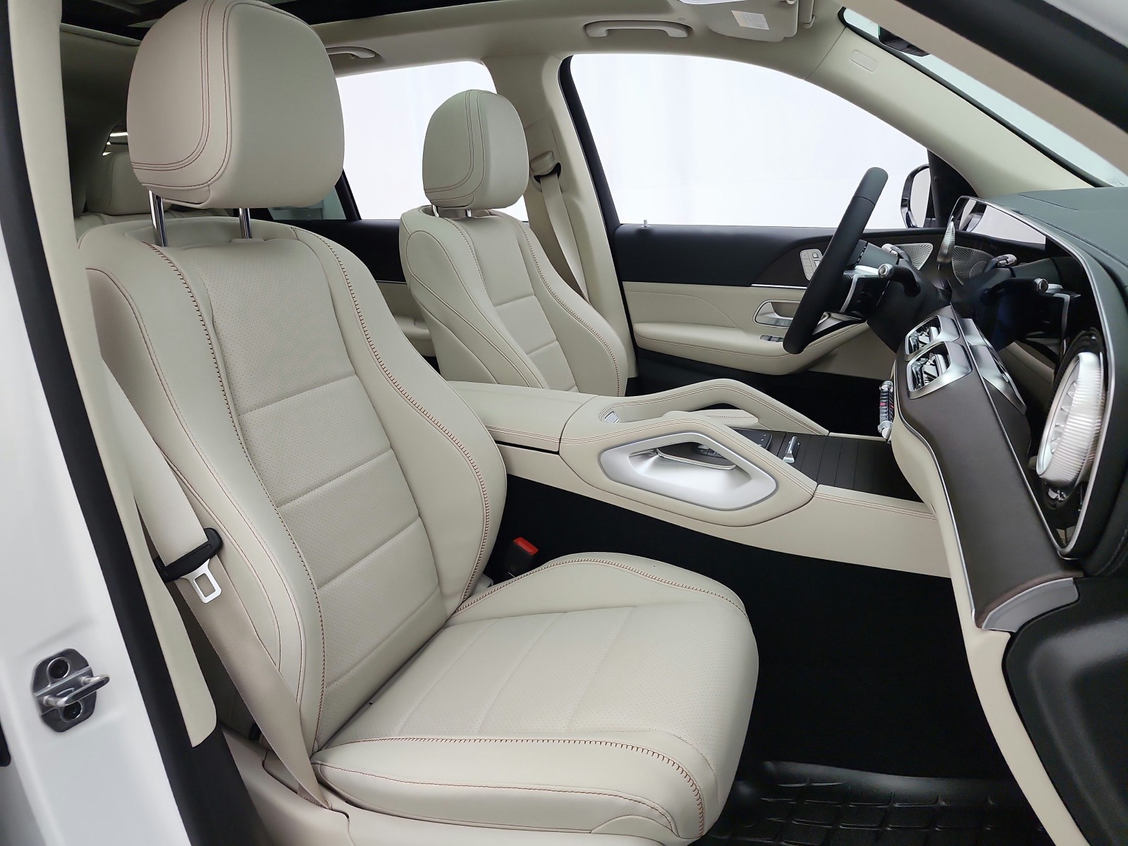 New 2027 Polar White Mercedes-Benz GLE 450 4MATIC® SUV image 14