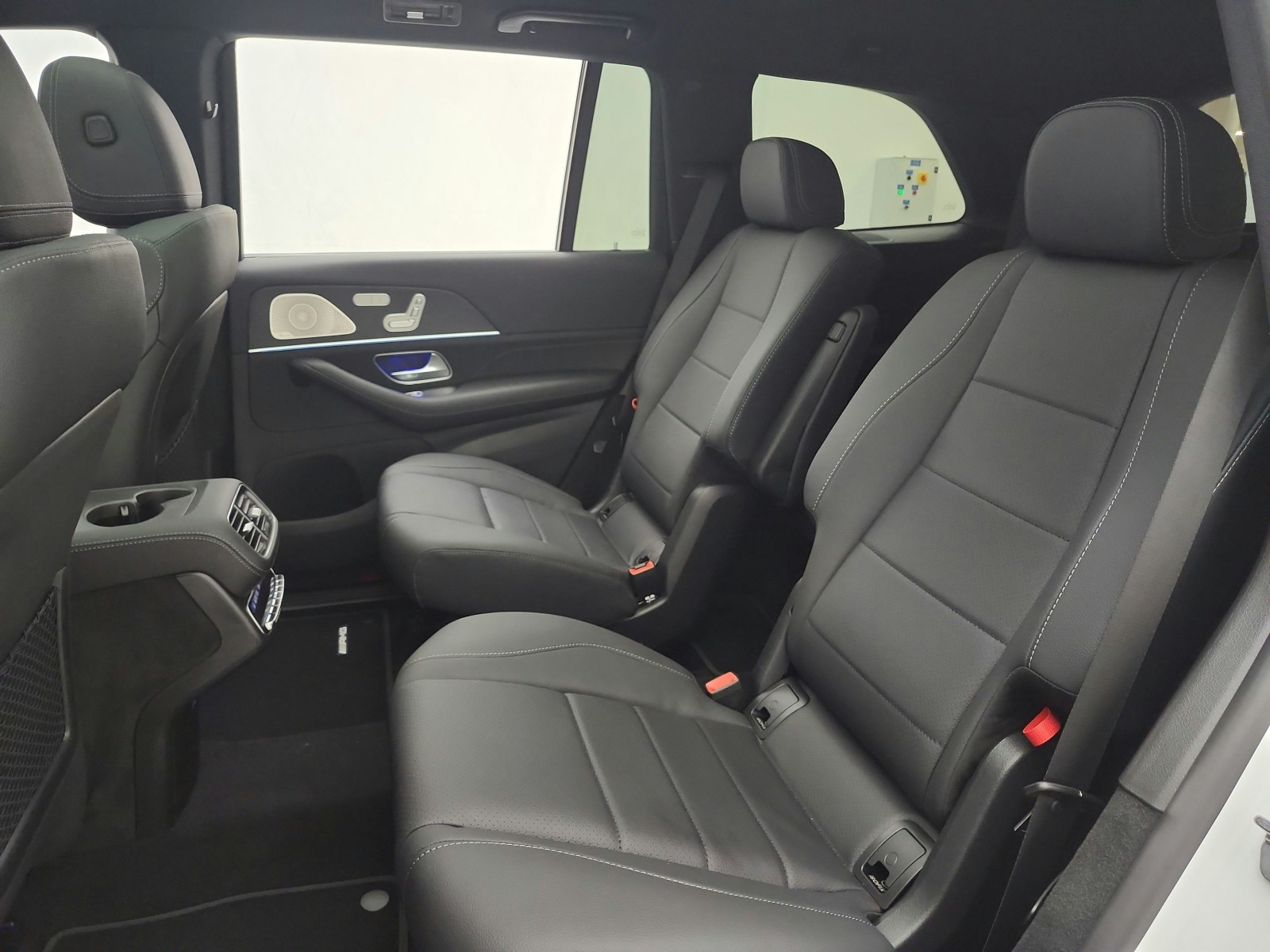 New 2026 Polar White Mercedes-Benz GLS 450 image 11