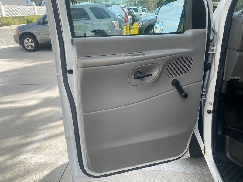 2000 Ford Econoline Cargo Van LOW MILES 68,046 in , 