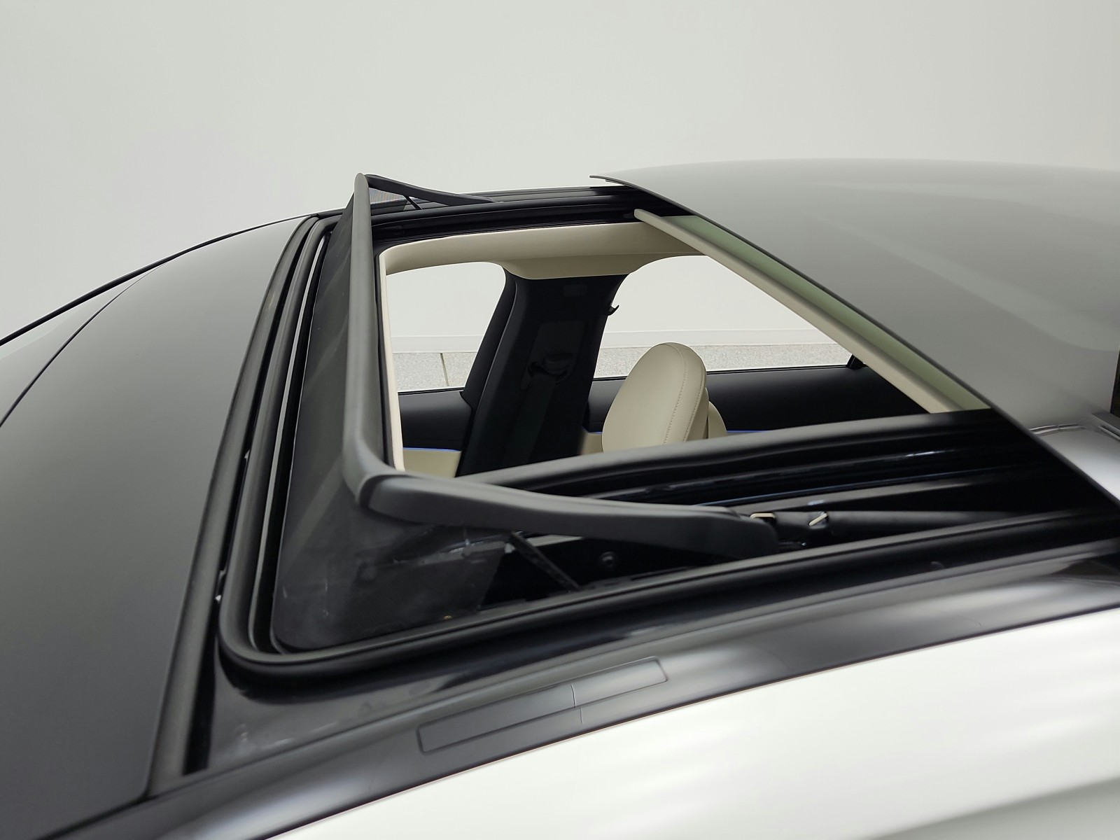 Certified Used 2026 Polar White Mercedes-Benz E 350 RWD Sedan image 14