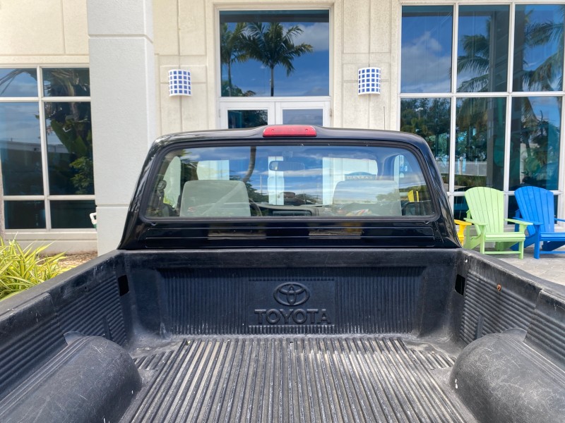 2002 Toyota Tacoma 1 OWNER AUTO AC 4 CYL in , 
