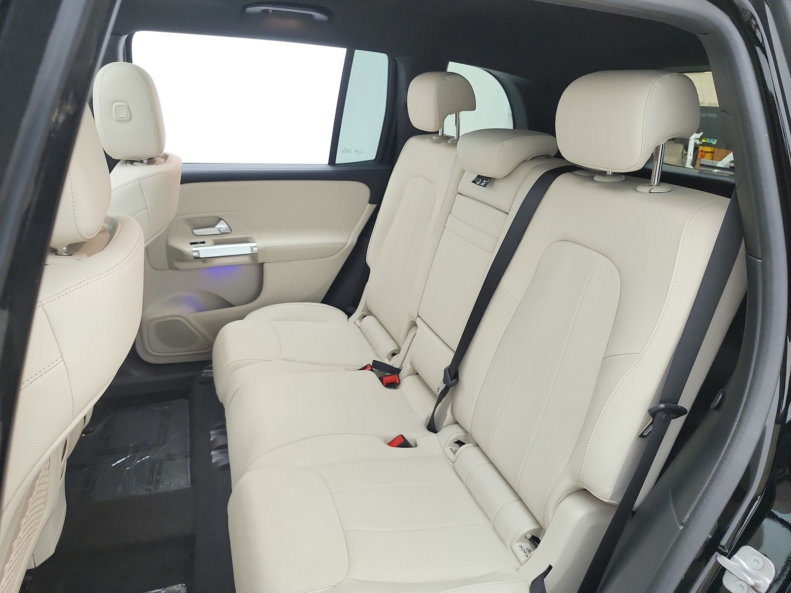 Certified Used 2025 Night Black Mercedes-Benz GLB 250 SUV image 12