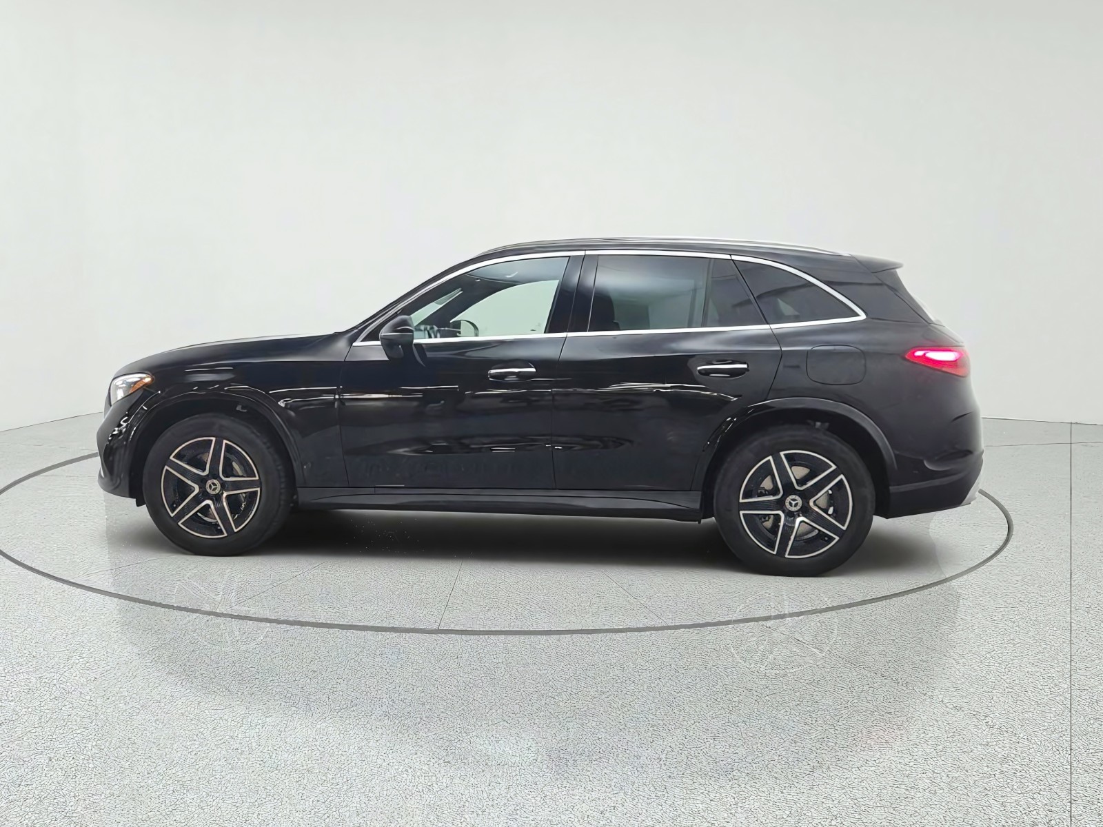 New 2027 Black Mercedes-Benz GLC 350e 4MATIC® SUV image 8