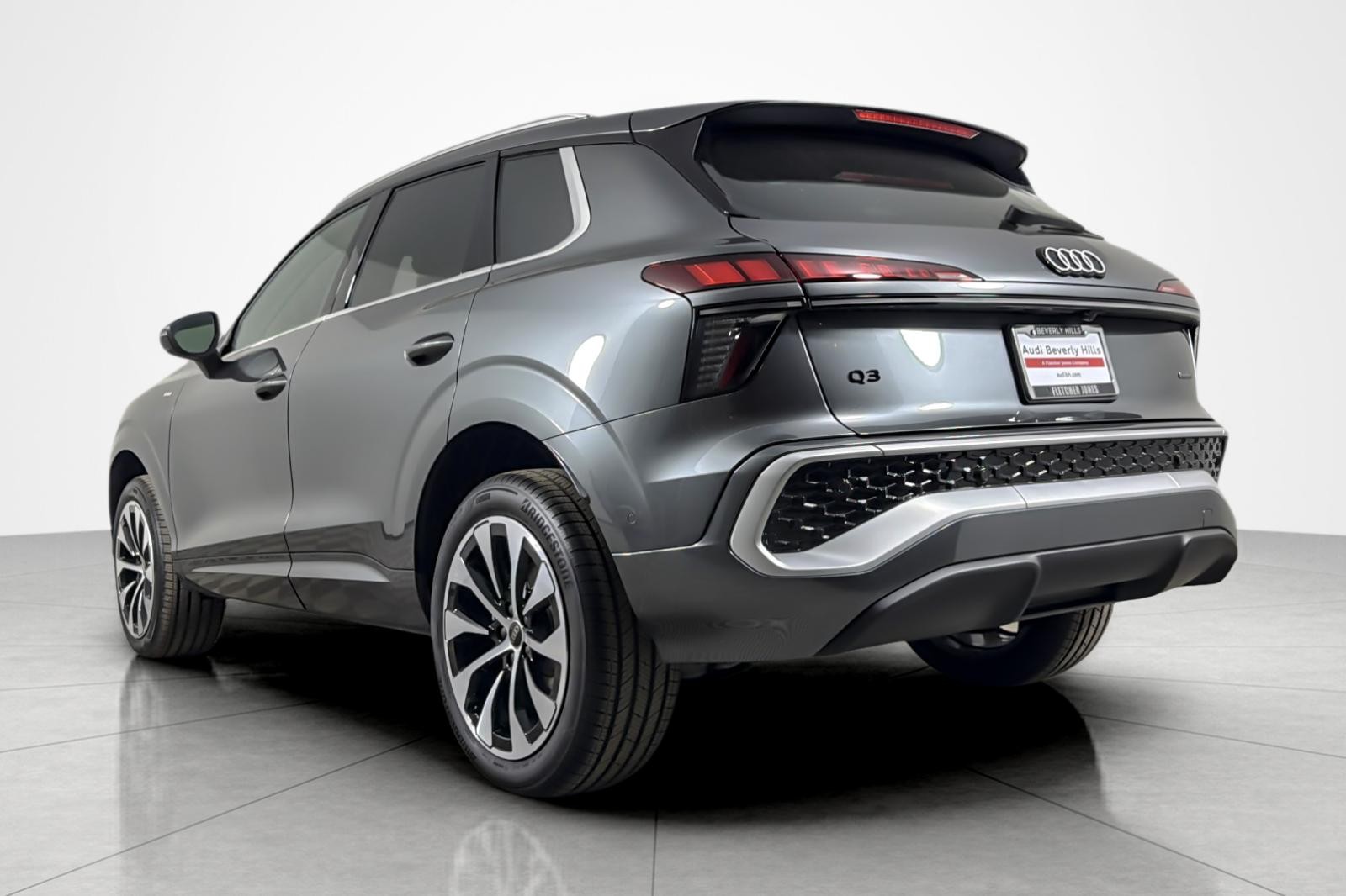 New 2026 Daytona Gray Pearl Effect Audi S line quattro image 4