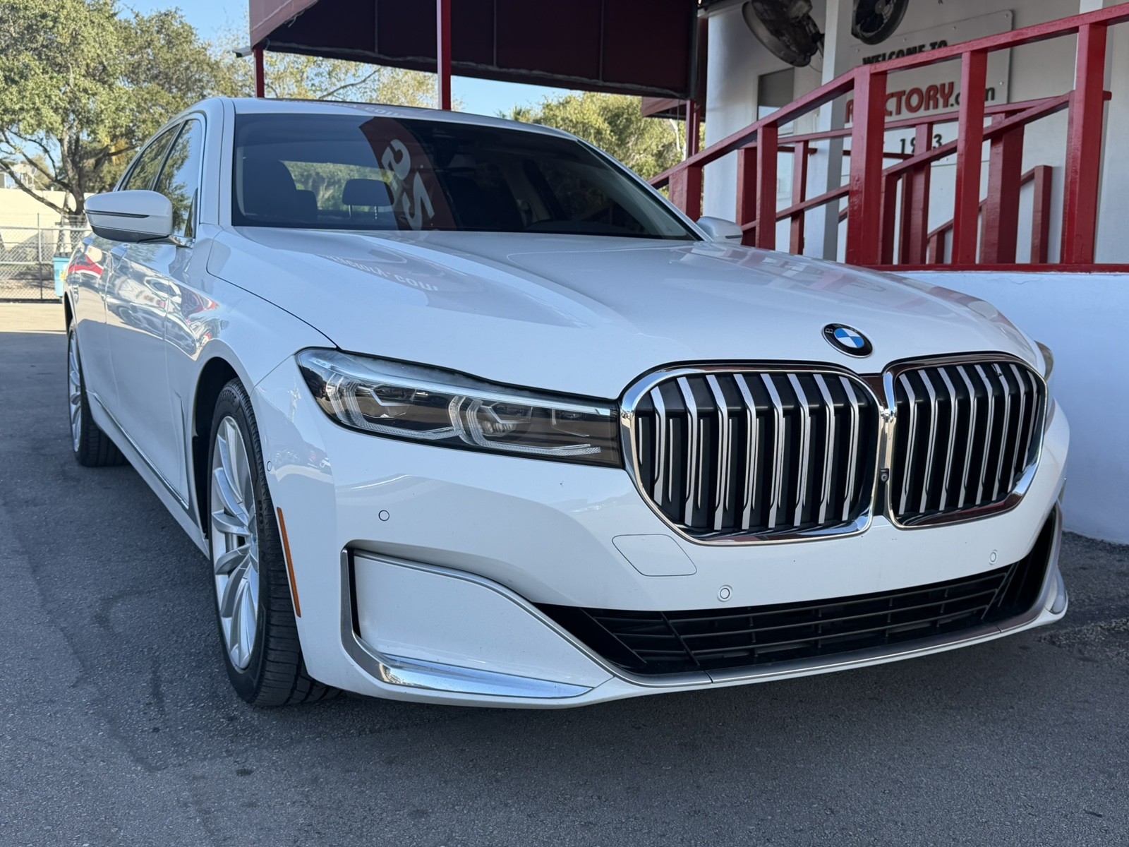 2020 BMW 740i - $21,677