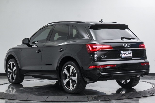 2022 Audi Q5 S line Premium Plus 3