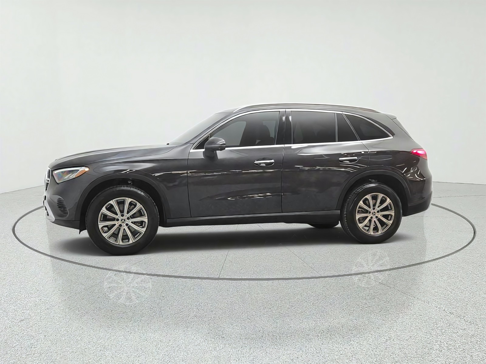Certified Used 2026 Graphite Grey Metallic Mercedes-Benz GLC 300 SUV image 8
